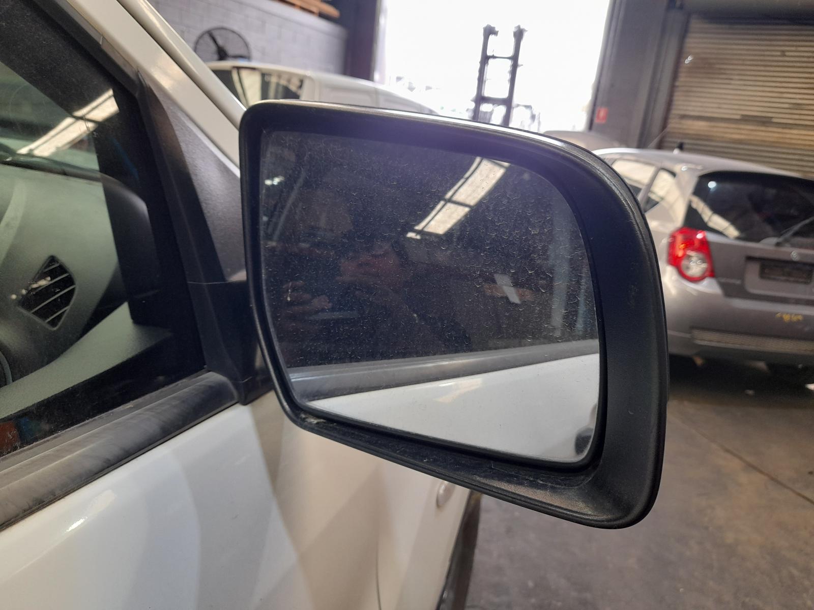 View Auto part Pwr Dr Wind Switch Mazda Bt50 2020