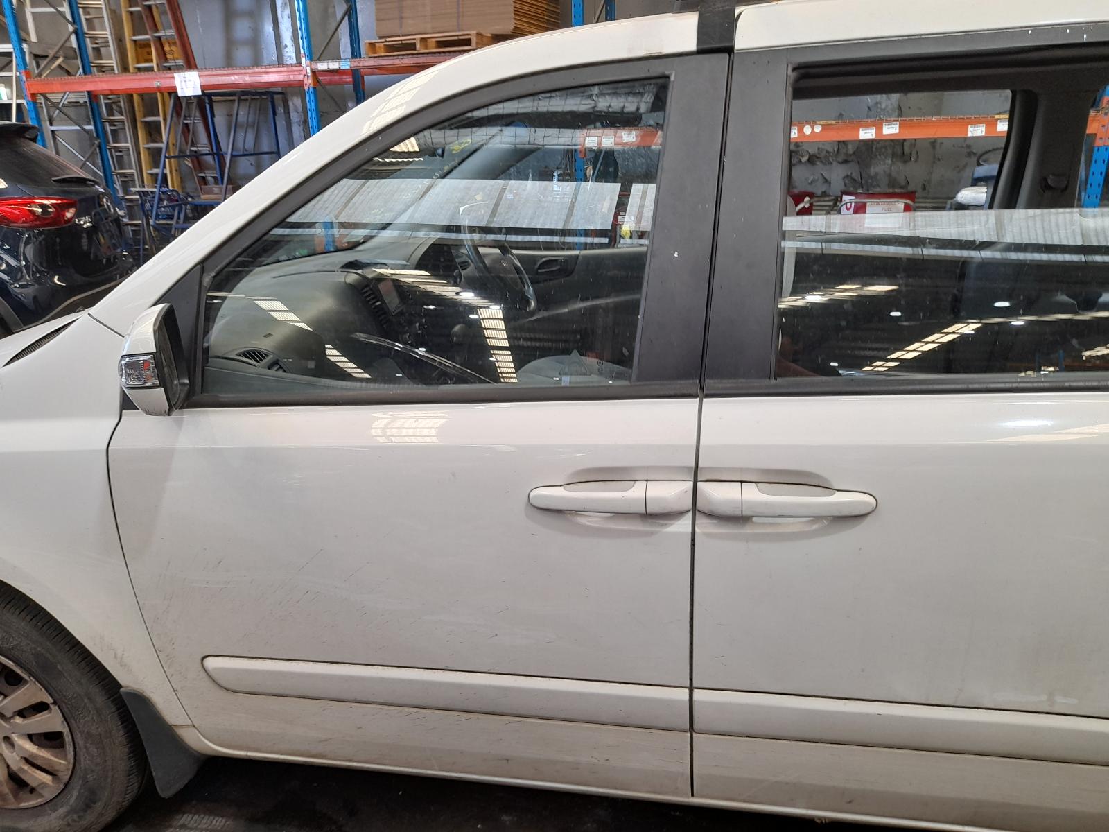 2012 Kia Carnival/grand Carnival Bonnet View Auto part Bonnet Kia Carnival/grand Carnival 2012