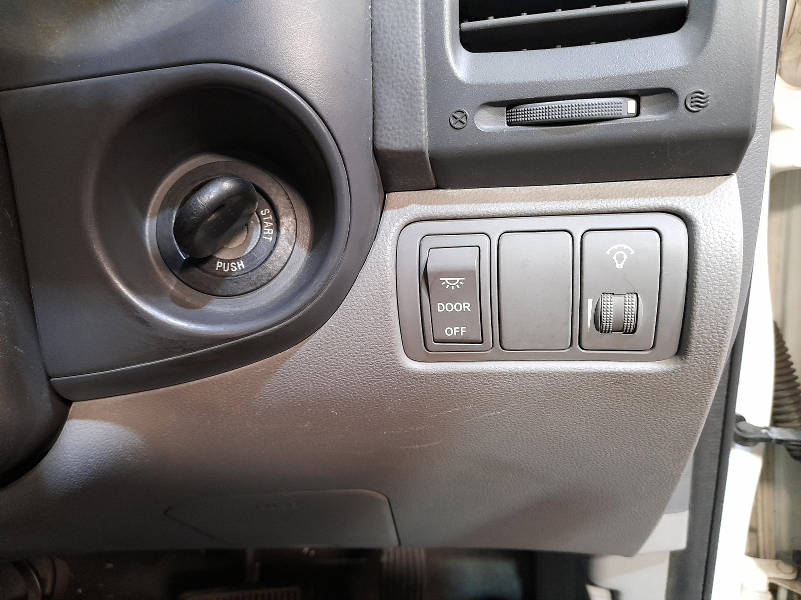 2012 Kia Carnival/grand Carnival Bonnet View Auto part Bonnet Kia Carnival/grand Carnival 2012