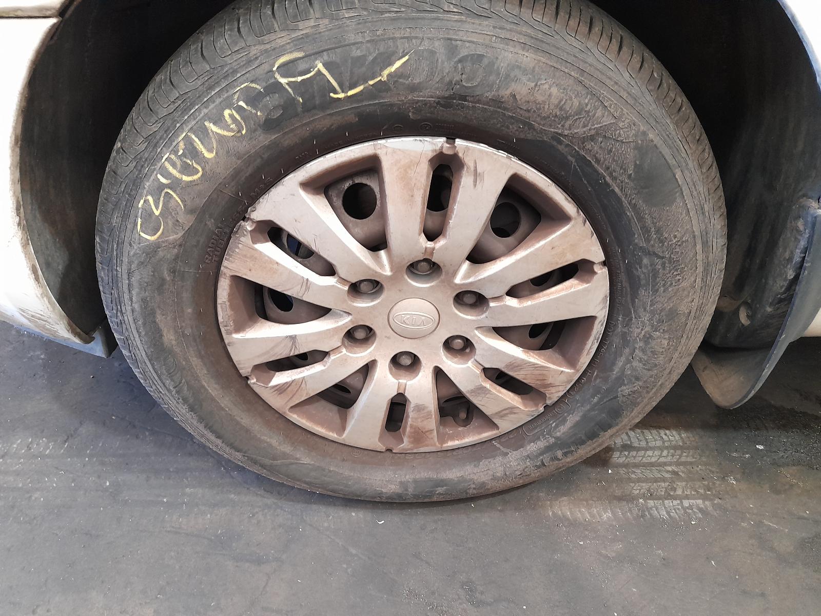 2012 Kia Carnival/grand Carnival Bonnet View Auto part Bonnet Kia Carnival/grand Carnival 2012