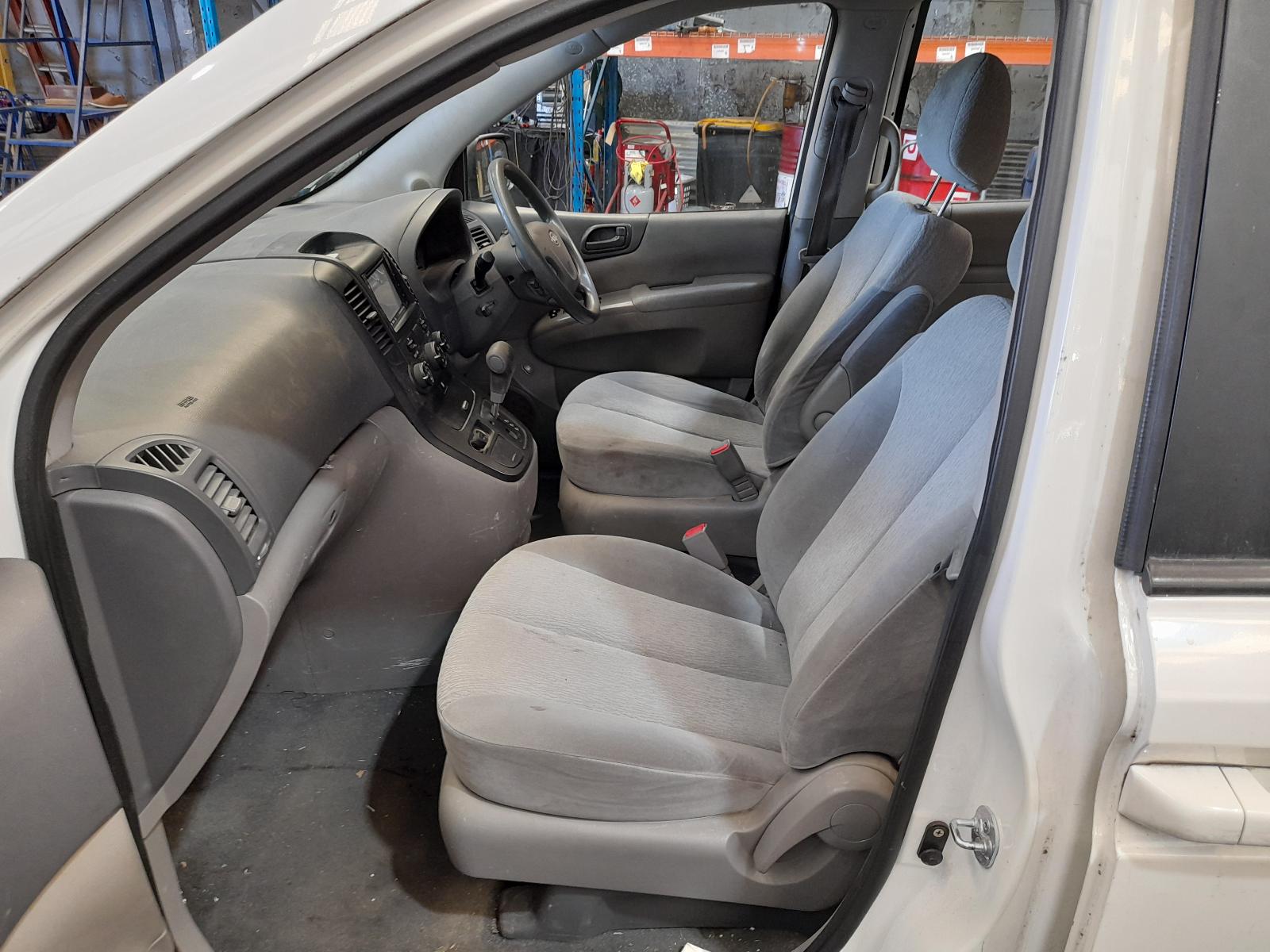 2012 Kia Carnival/grand Carnival Bonnet View Auto part Bonnet Kia Carnival/grand Carnival 2012