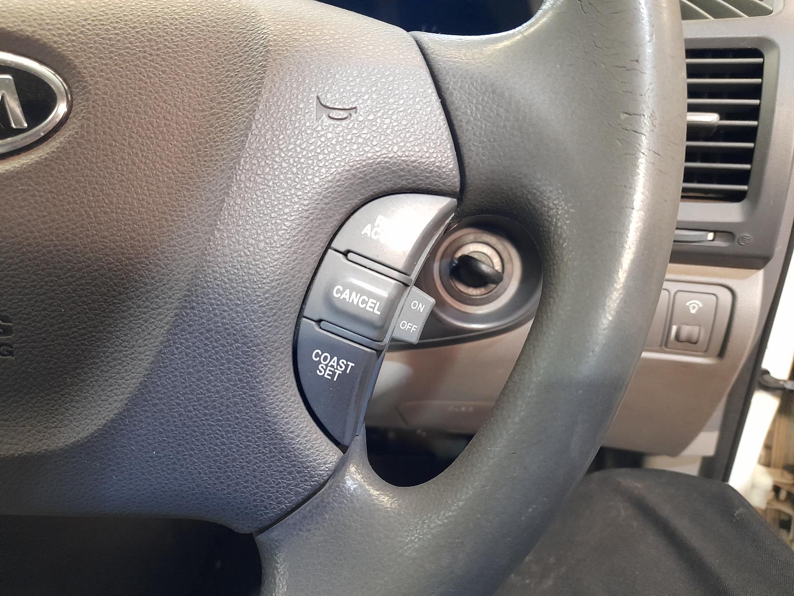 2012 Kia Carnival/grand Carnival Bonnet View Auto part Bonnet Kia Carnival/grand Carnival 2012