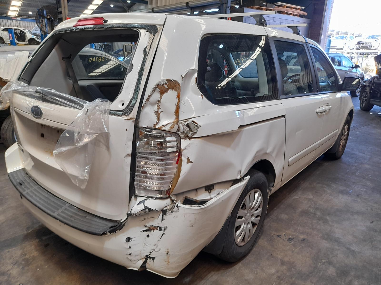 2012 Kia Carnival/grand Carnival Bonnet View Auto part Bonnet Kia Carnival/grand Carnival 2012