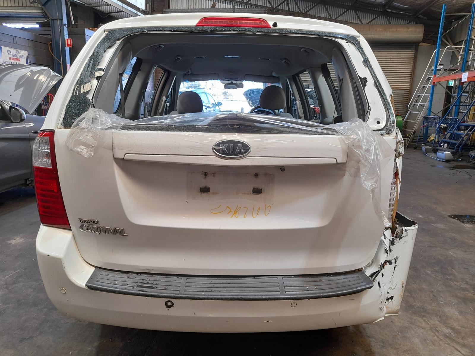 2012 Kia Carnival/grand Carnival Bonnet View Auto part Bonnet Kia Carnival/grand Carnival 2012