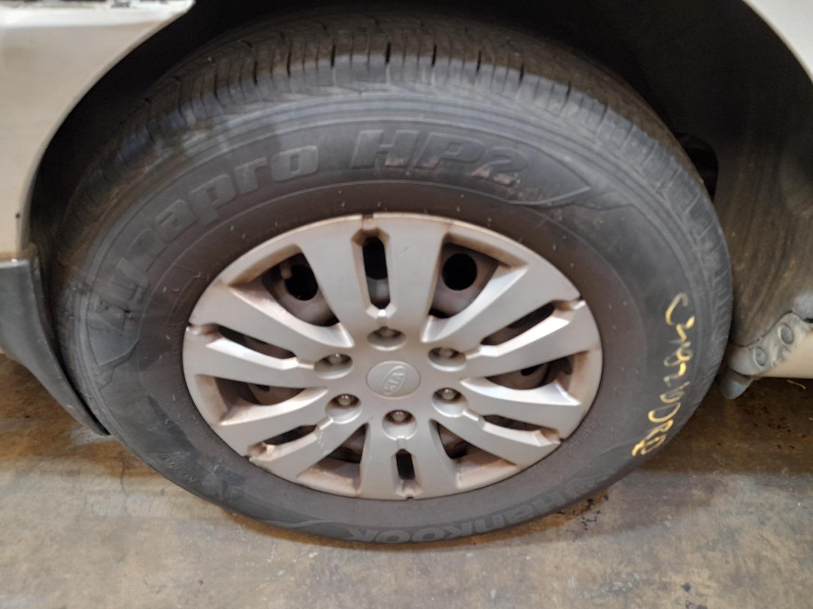 2012 Kia Carnival/grand Carnival Bonnet View Auto part Bonnet Kia Carnival/grand Carnival 2012