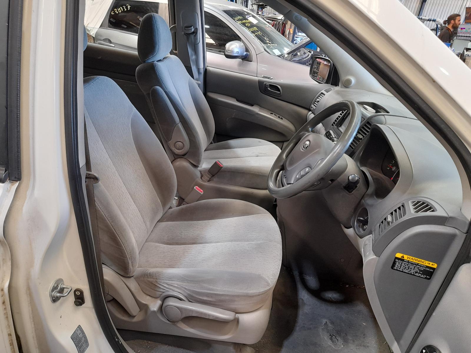 2012 Kia Carnival/grand Carnival Bonnet View Auto part Bonnet Kia Carnival/grand Carnival 2012