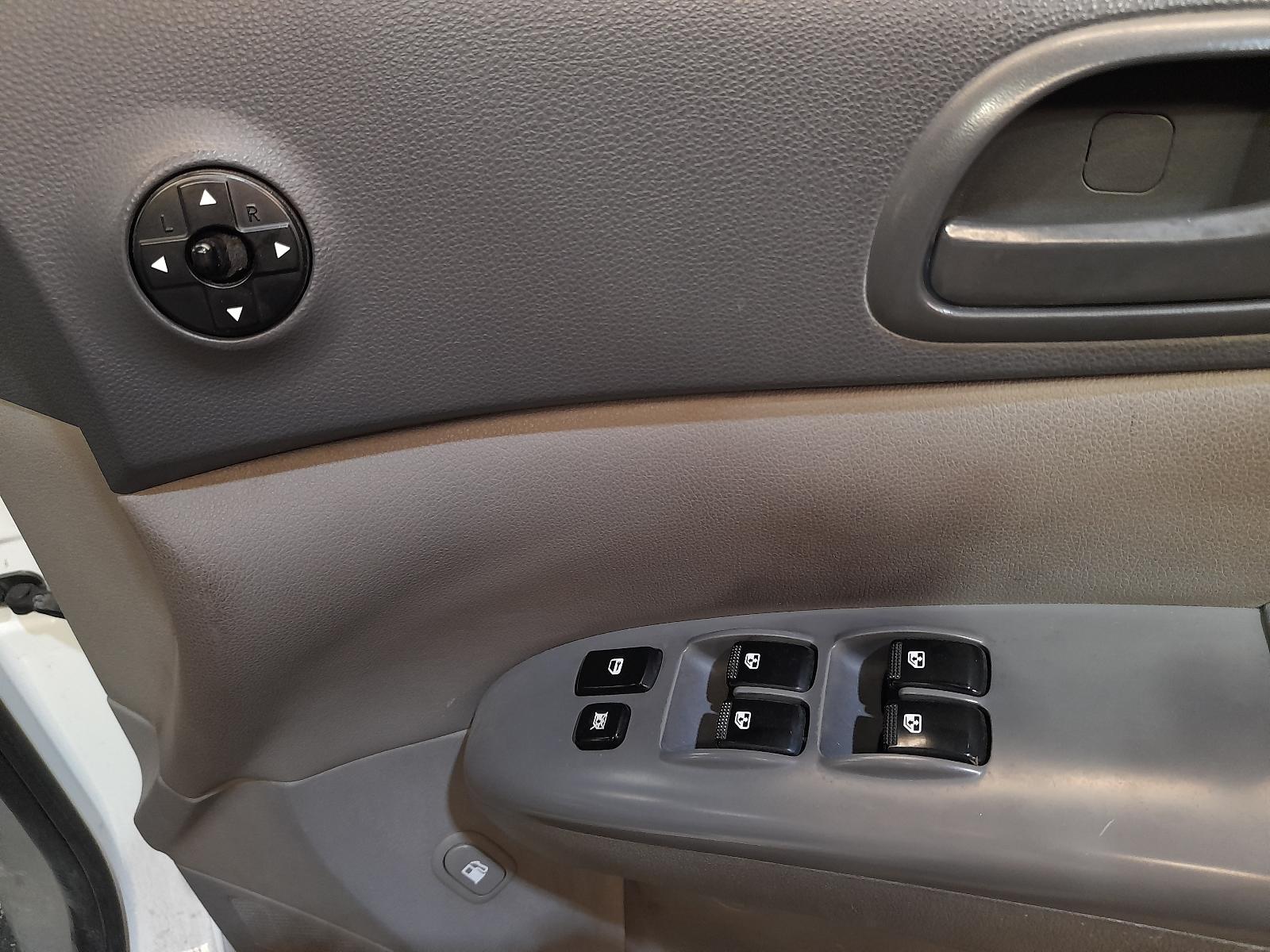 2012 Kia Carnival/grand Carnival Bonnet View Auto part Bonnet Kia Carnival/grand Carnival 2012