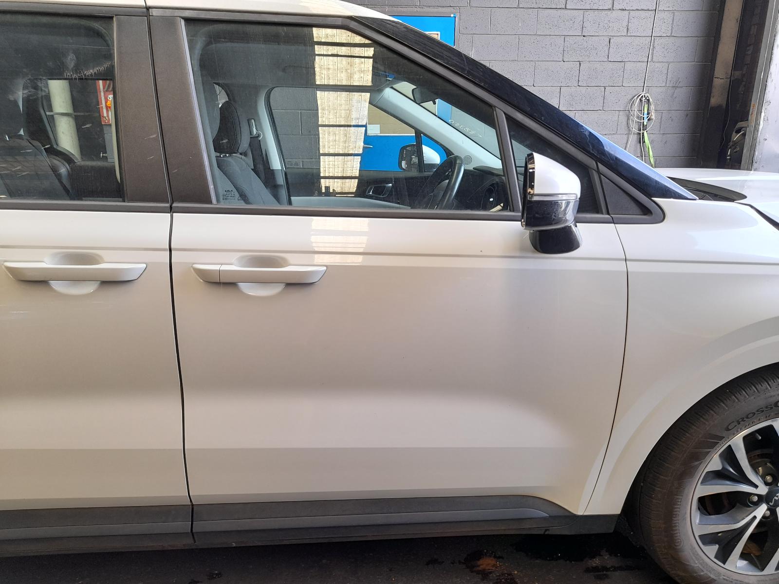 View Auto part Left Door Mirror Kia Carnival/grand Carnival 2022
