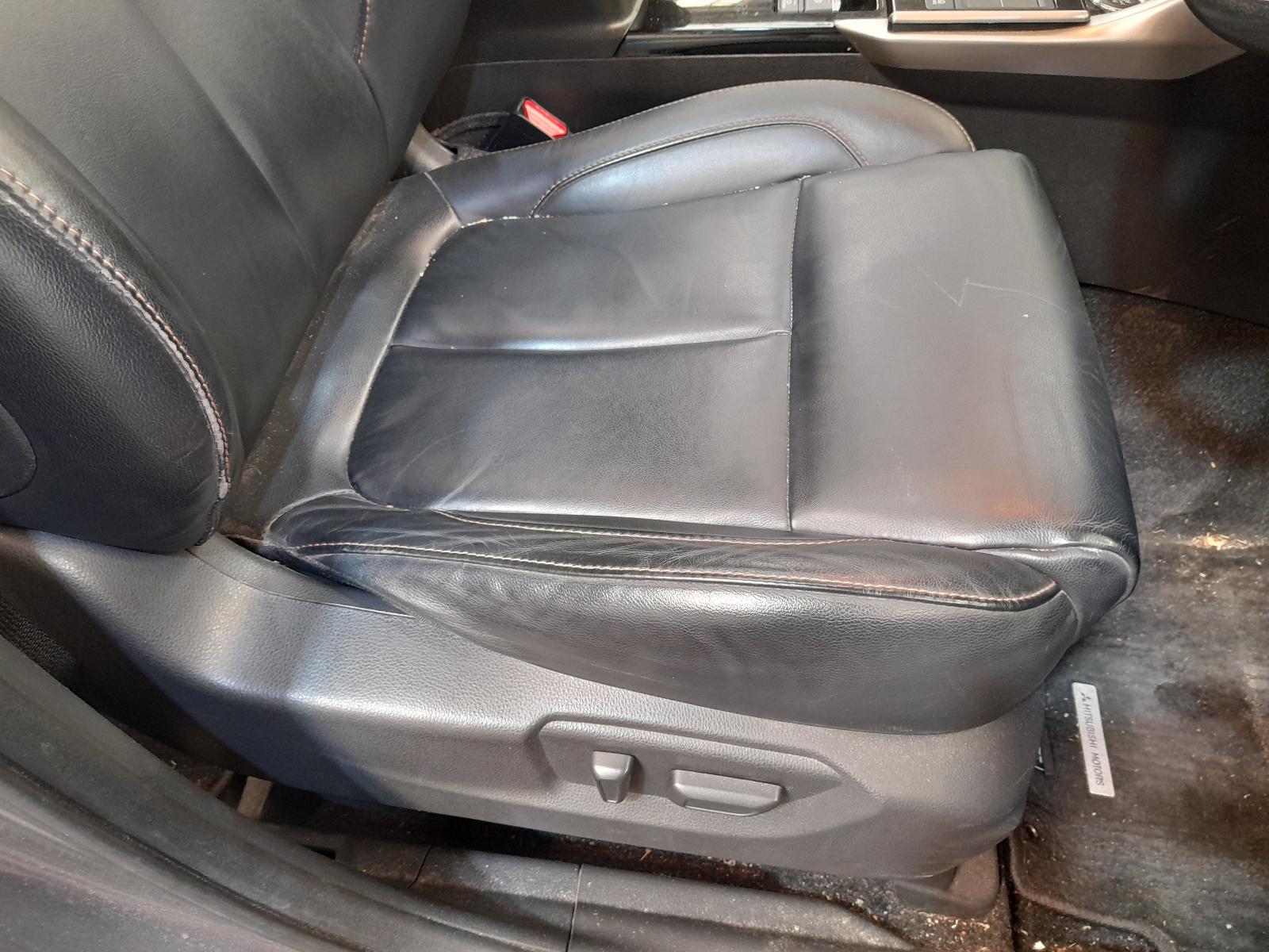 View Auto part Washer Bottle Mitsubishi Eclipse Cross 2019