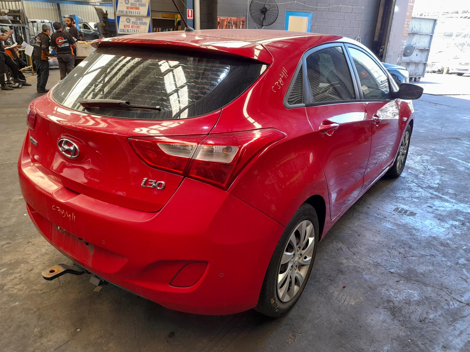 View Auto part Airbag Module/Sensor Hyundai I30 2012