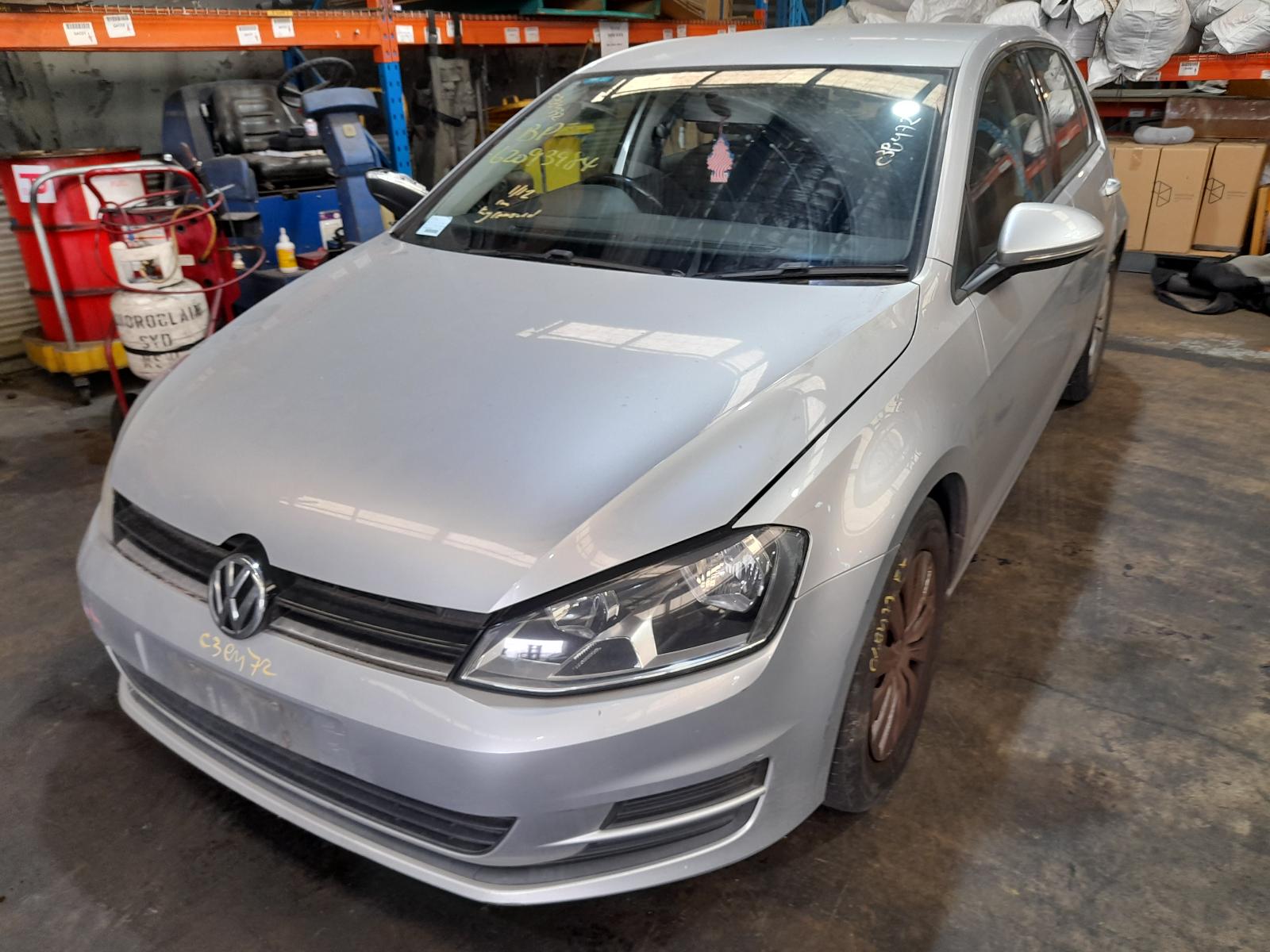 View Auto part Left Front Window Reg/Motor Volkswagen Golf 2015