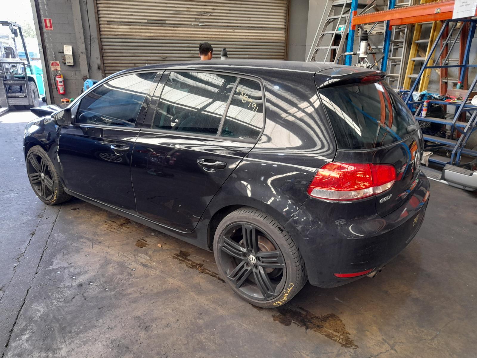 View Auto part Rear/Tailgate Glass Volkswagen Golf 2010