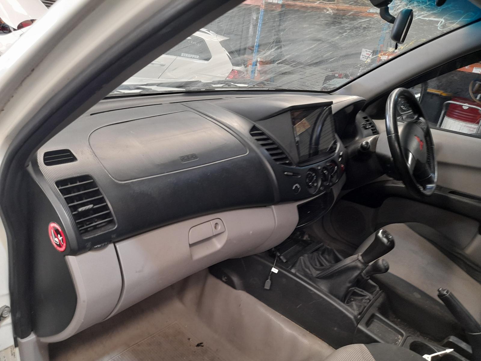 2013 Mitsubishi Triton Engine View Auto part Engine Mitsubishi Triton 2013