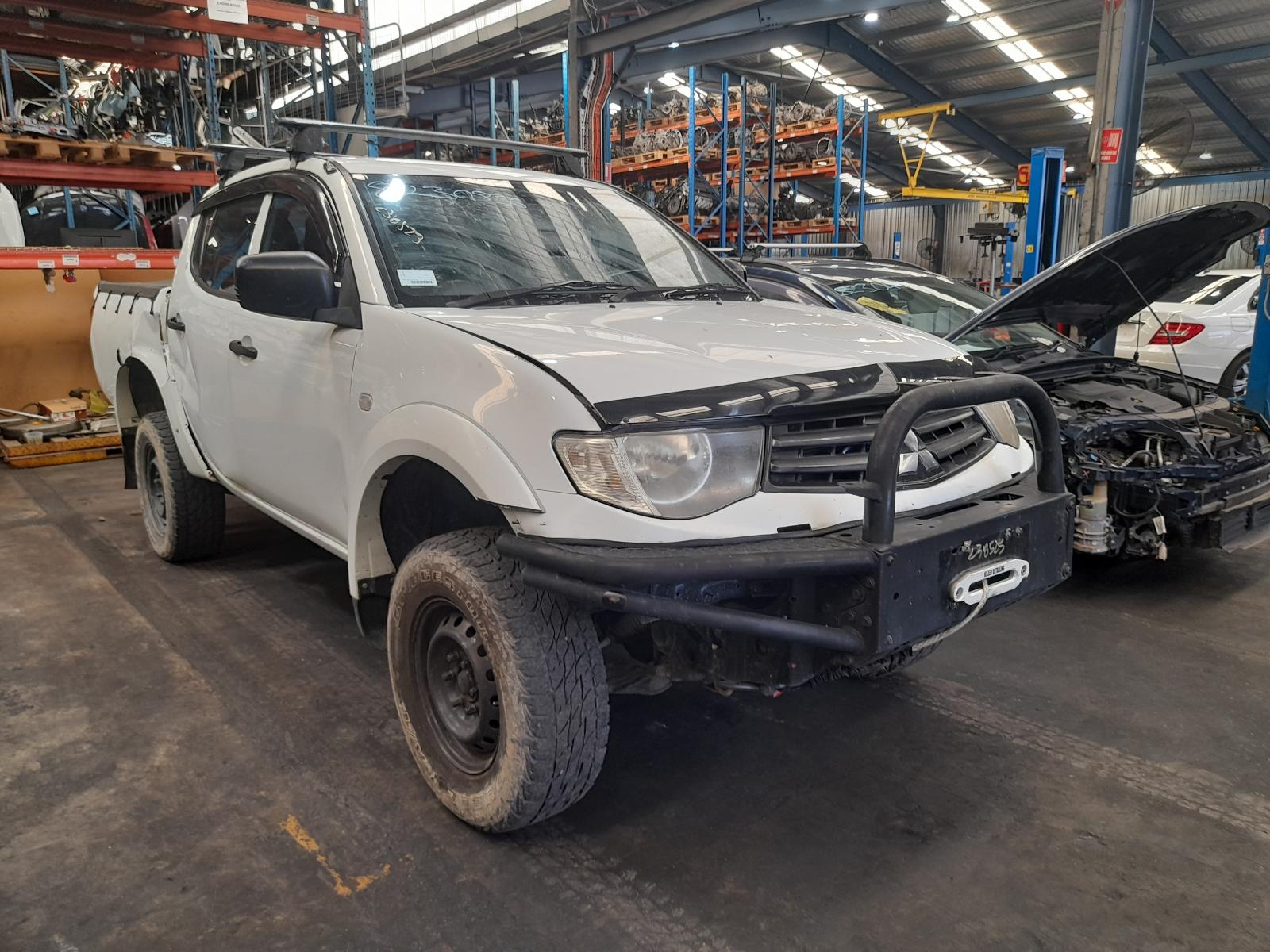 2013 Mitsubishi Triton Engine View Auto part Engine Mitsubishi Triton 2013