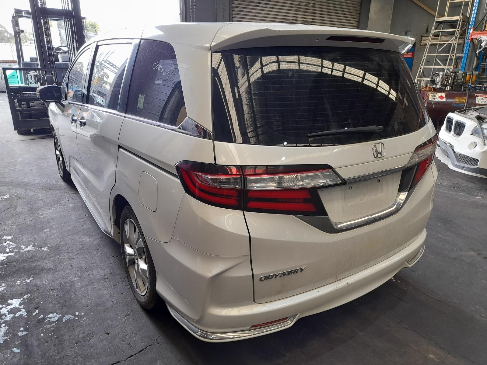 View Auto part Air Cleaner/Box Honda Odyssey 2018