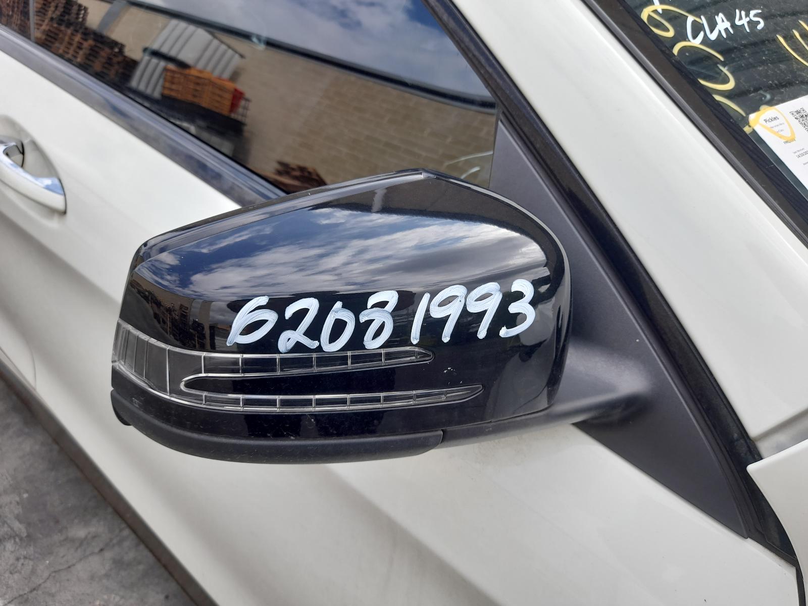 View Auto part Console Mercedes Cla Class 2015