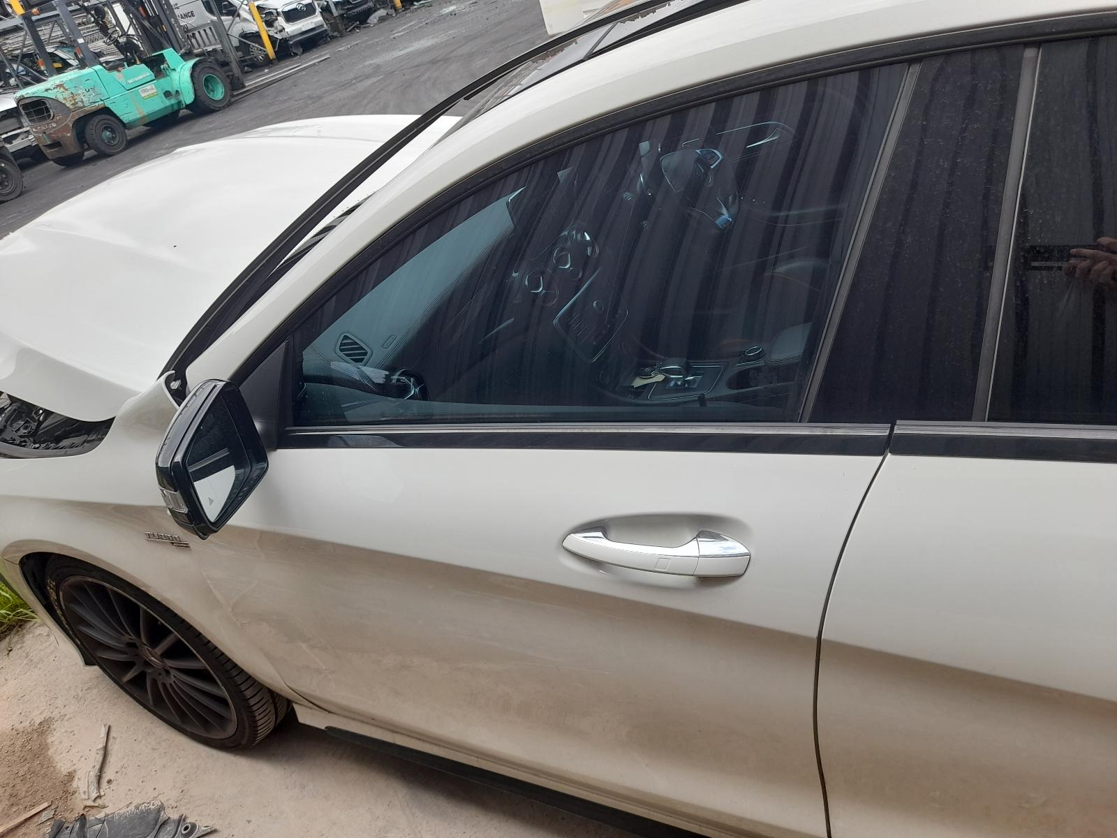 View Auto part Console Mercedes Cla Class 2015