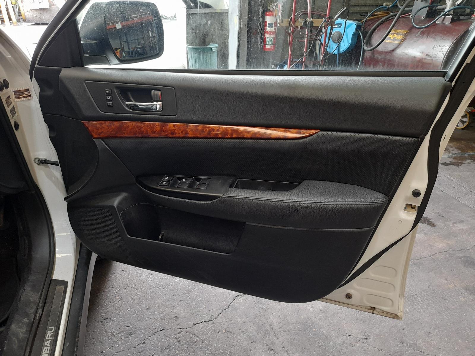 View Auto part Instrument Cluster Subaru Outback 2011