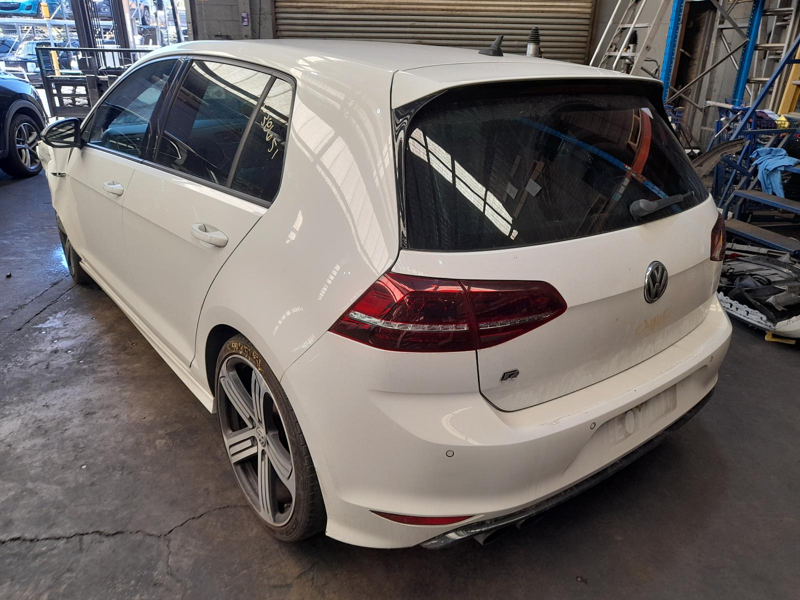 View Auto part Wiper Motor Volkswagen Golf 2015