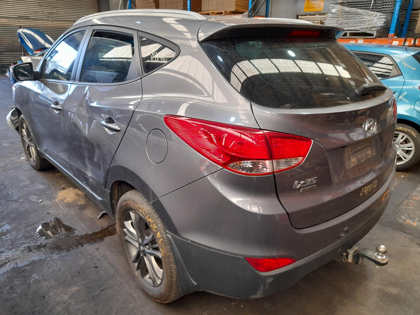 View Auto part Left Front Hub Assembly Hyundai Ix35 2014