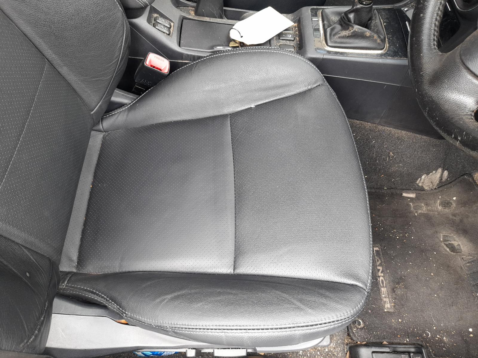 View Auto part Right Taillight Mitsubishi Lancer 2014