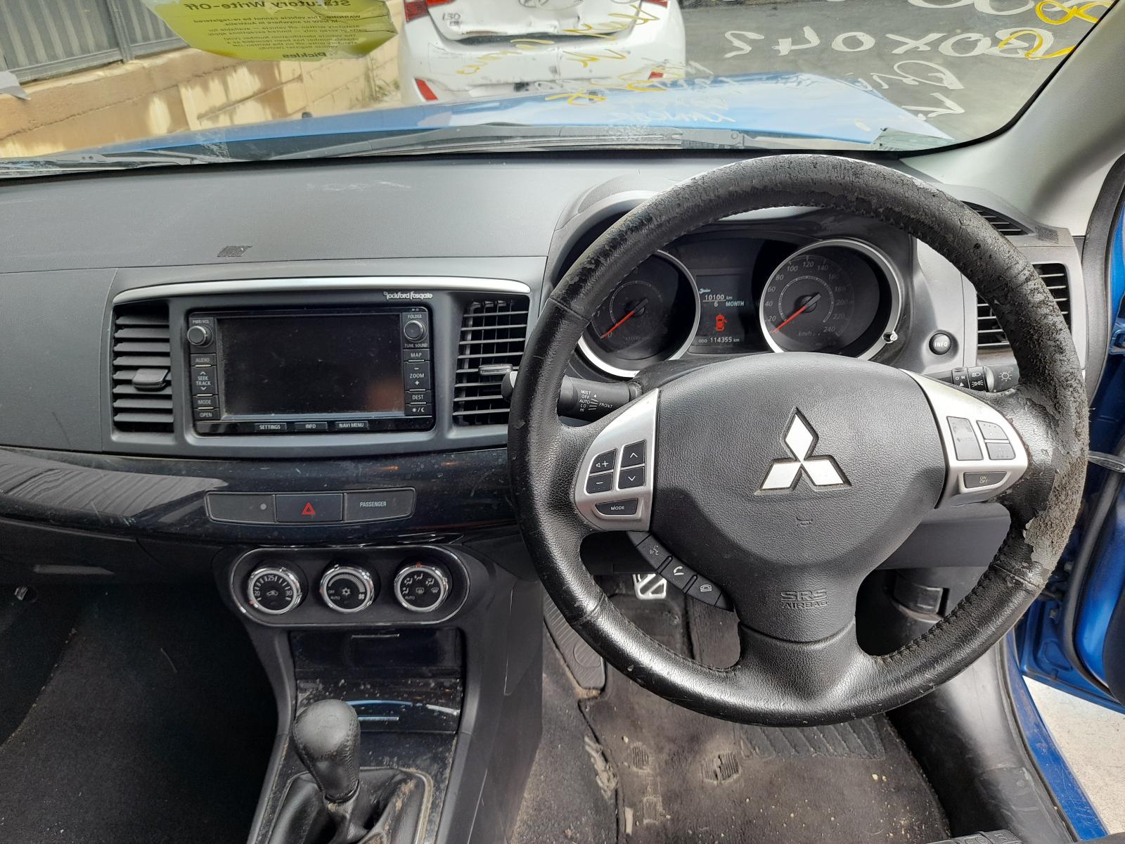 View Auto part Right Taillight Mitsubishi Lancer 2014