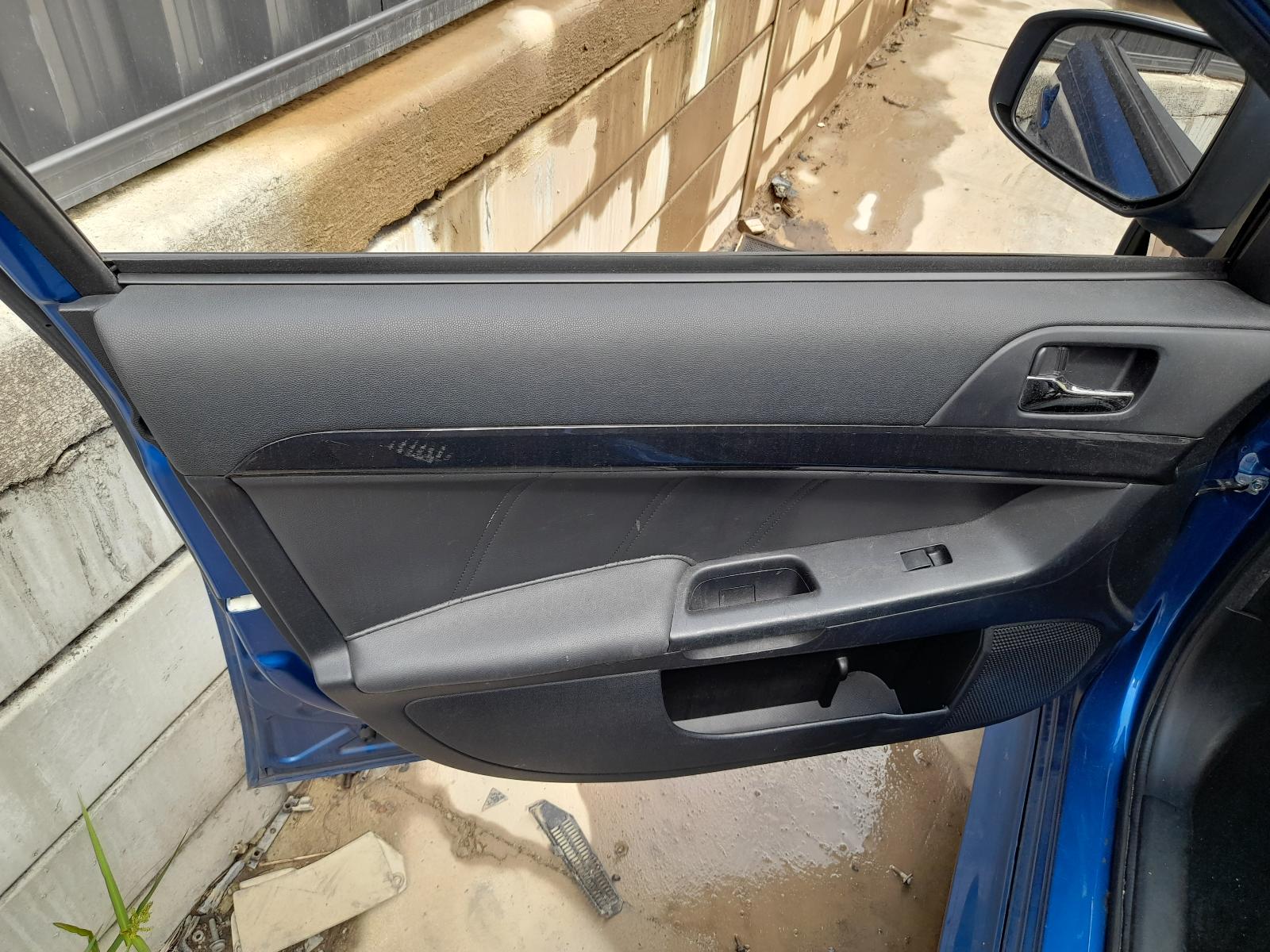 View Auto part Right Taillight Mitsubishi Lancer 2014