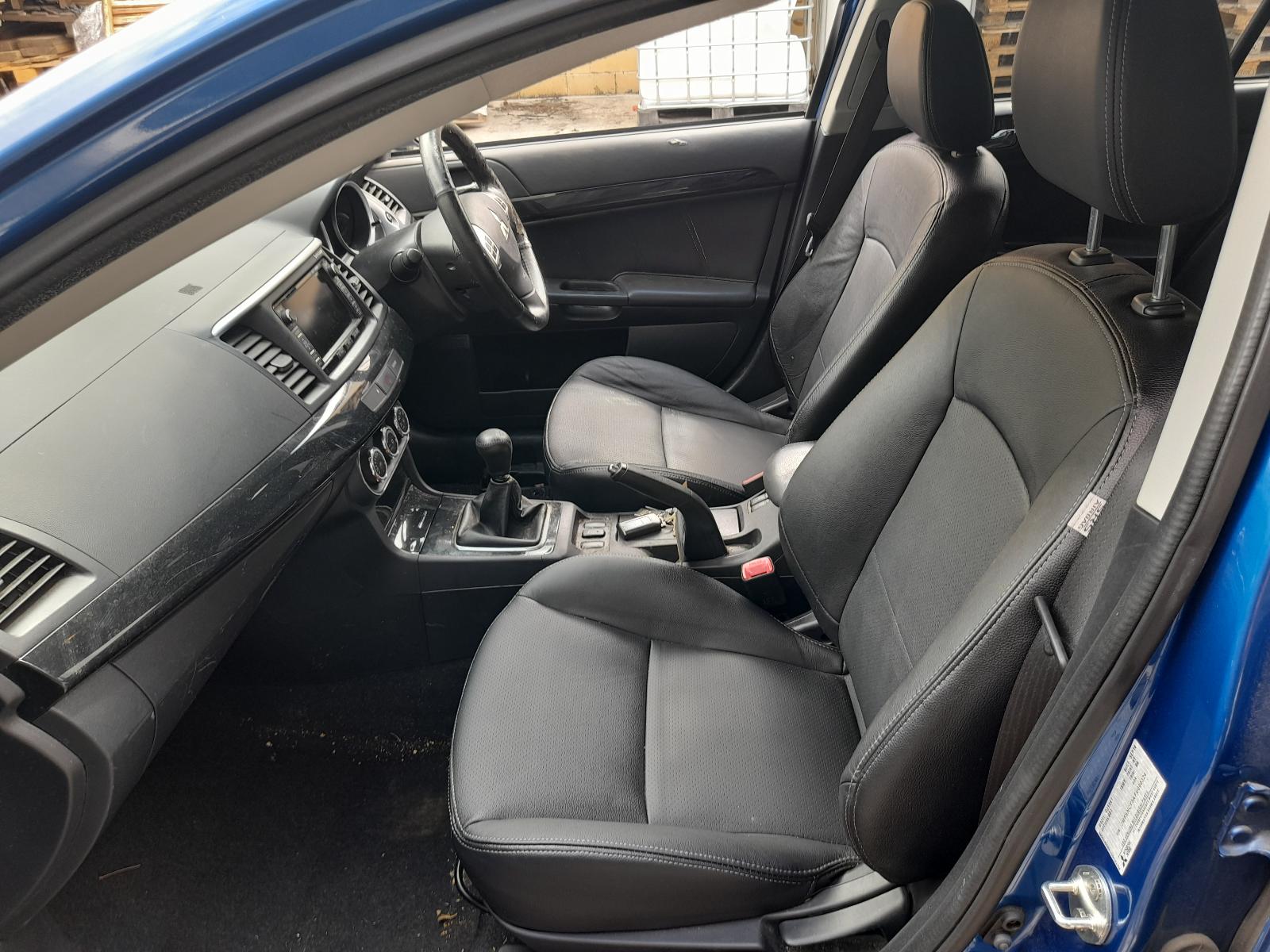 View Auto part Right Taillight Mitsubishi Lancer 2014