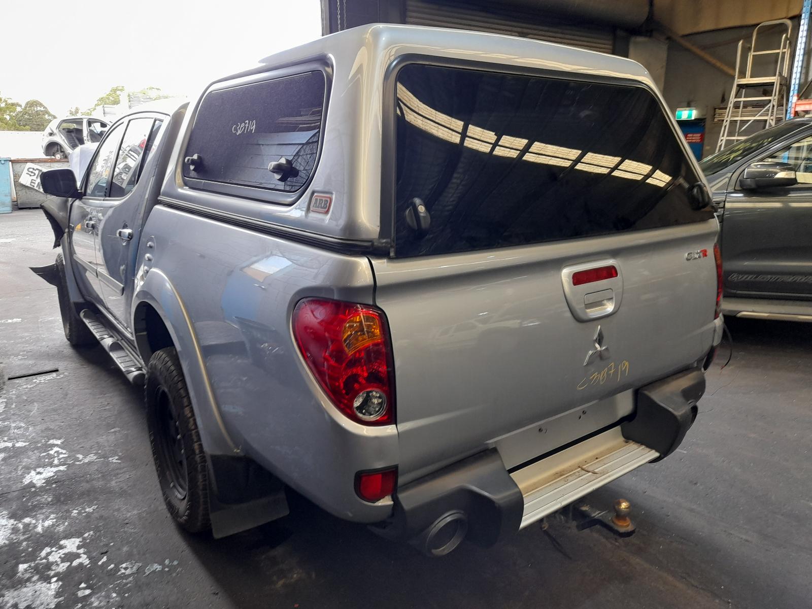 View Auto part Engine Mitsubishi Triton 2012