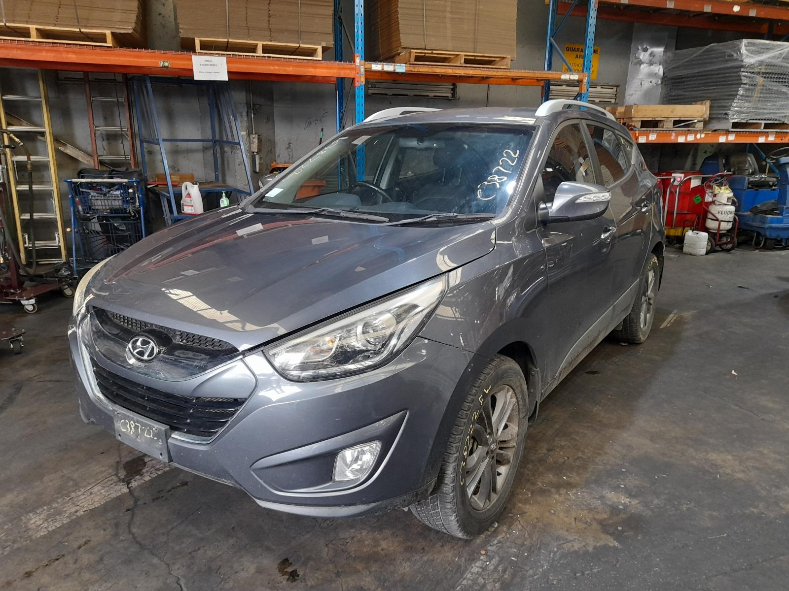 View Auto part Left Front Strut Hyundai Ix35 2015