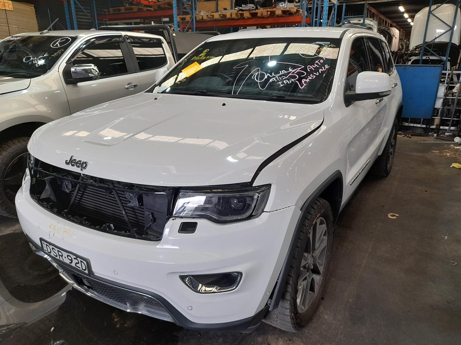 View Auto part Engine Jeep Grandcherokee 2017