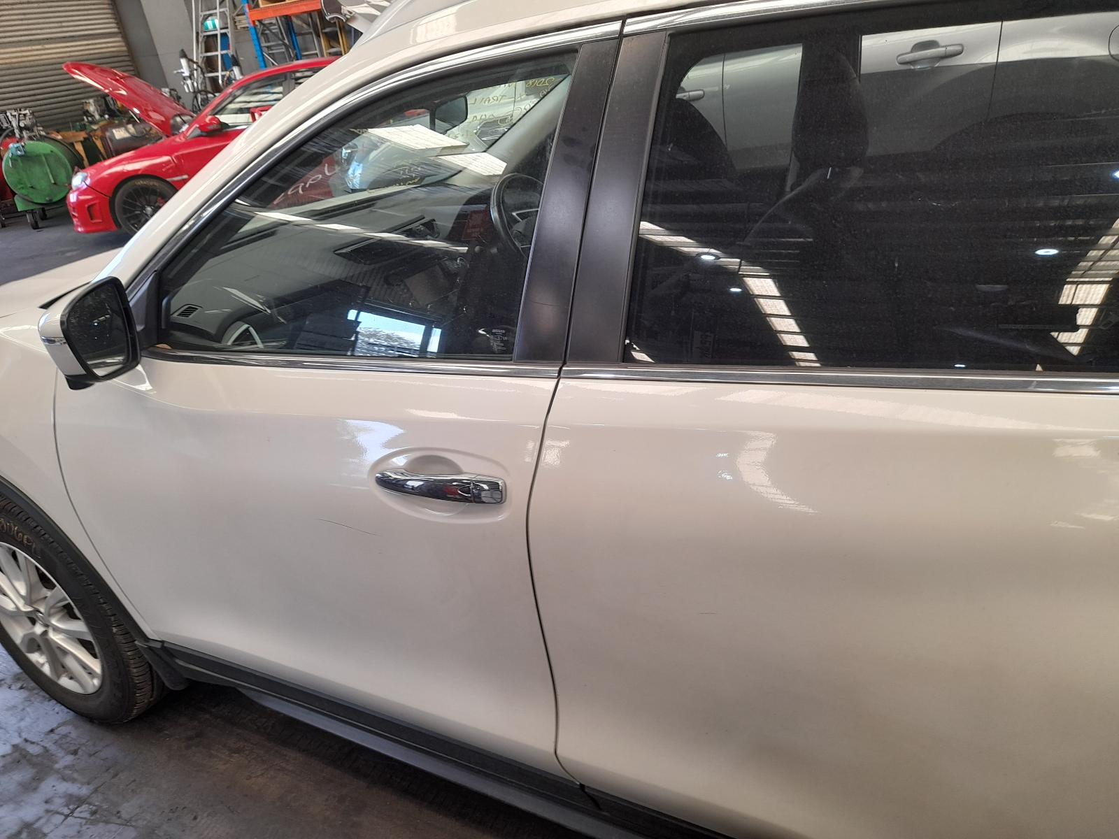 View Auto part Sunvisor Nissan Xtrail 2018