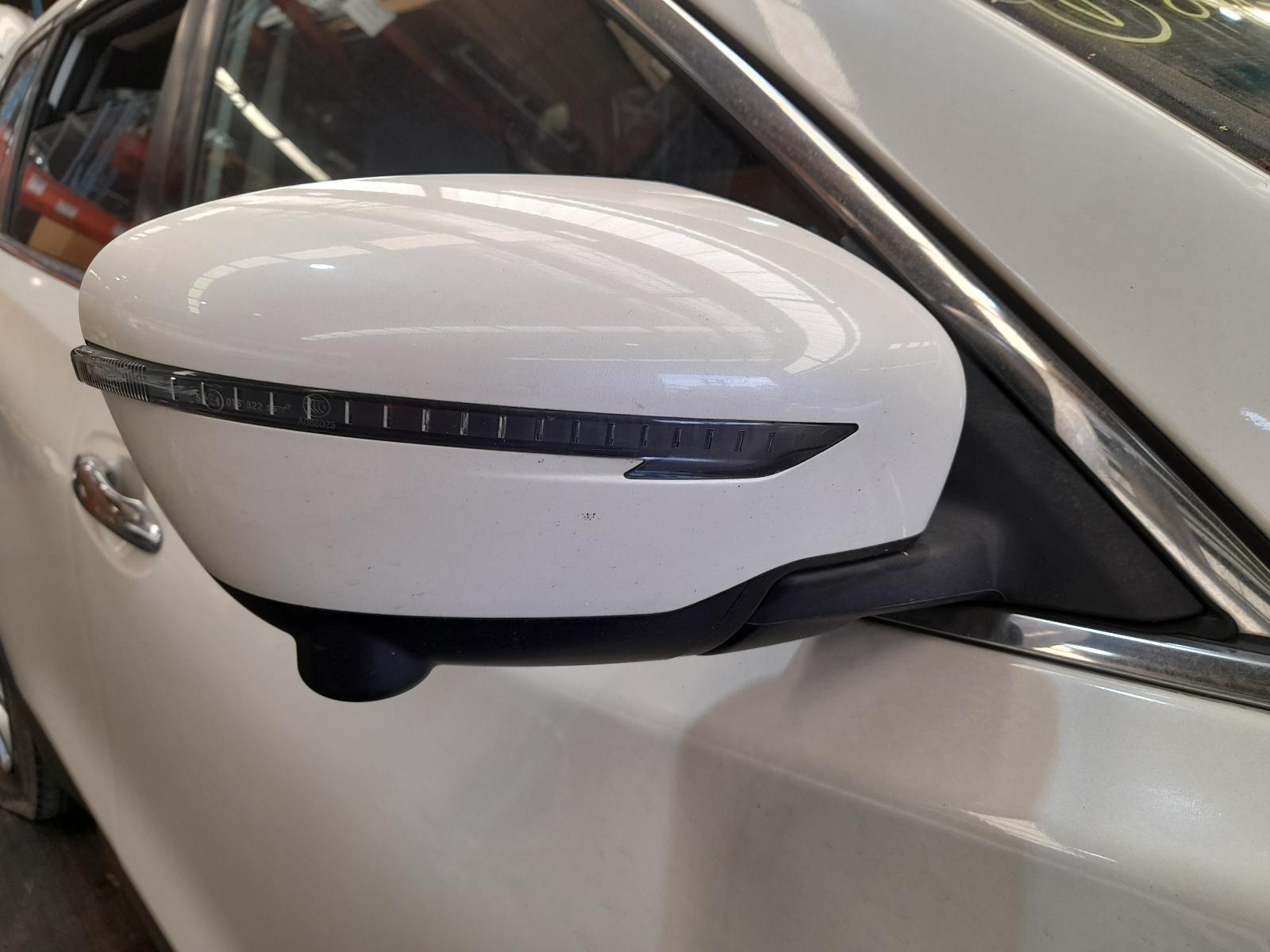 View Auto part Sunvisor Nissan Xtrail 2018