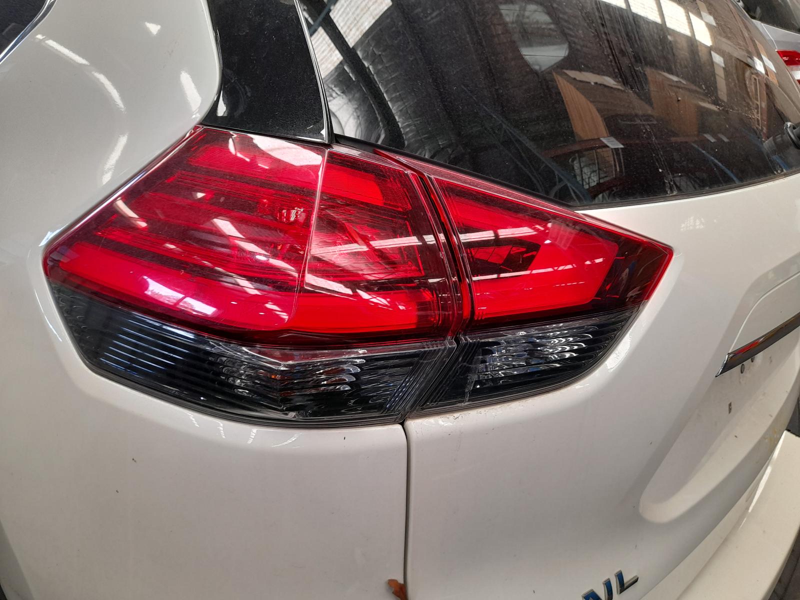 View Auto part Sunvisor Nissan Xtrail 2018