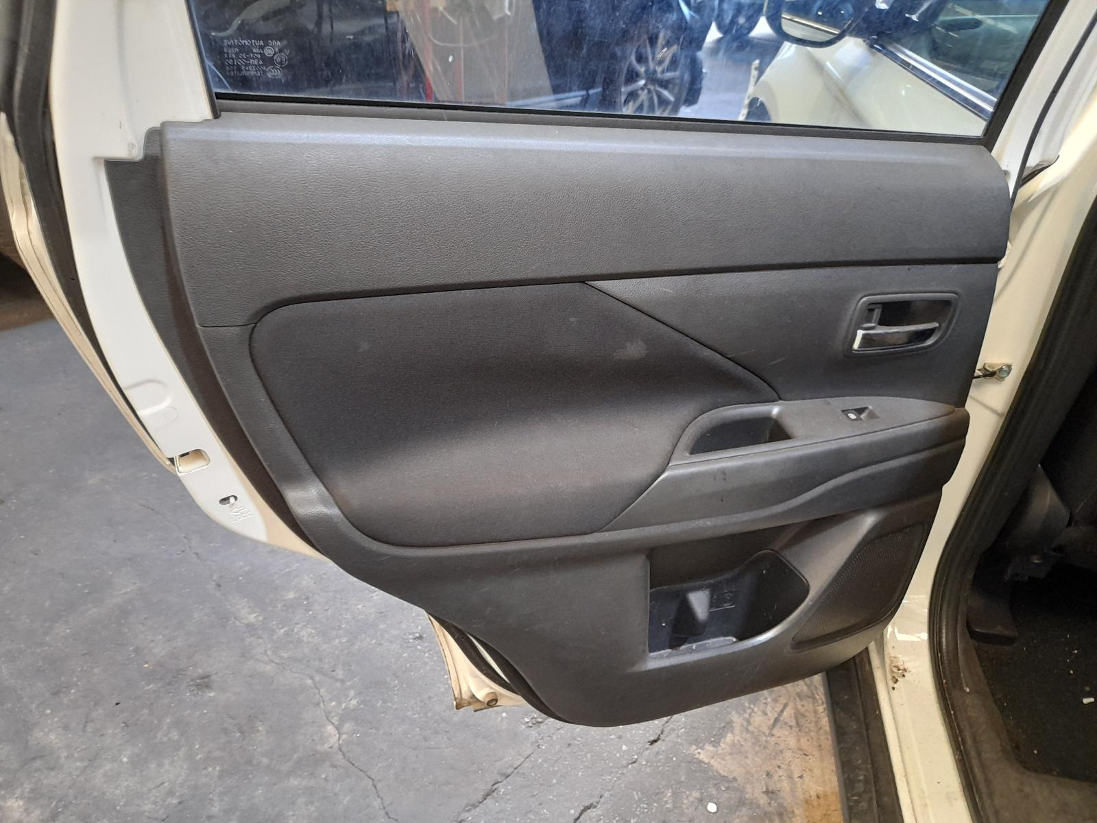 View Auto part Starter Mitsubishi Outlander 2016