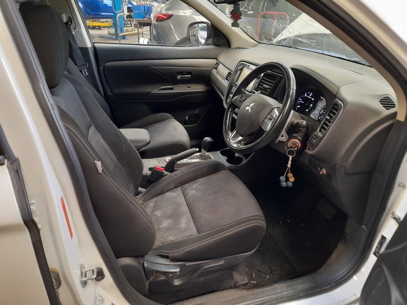 View Auto part Starter Mitsubishi Outlander 2016