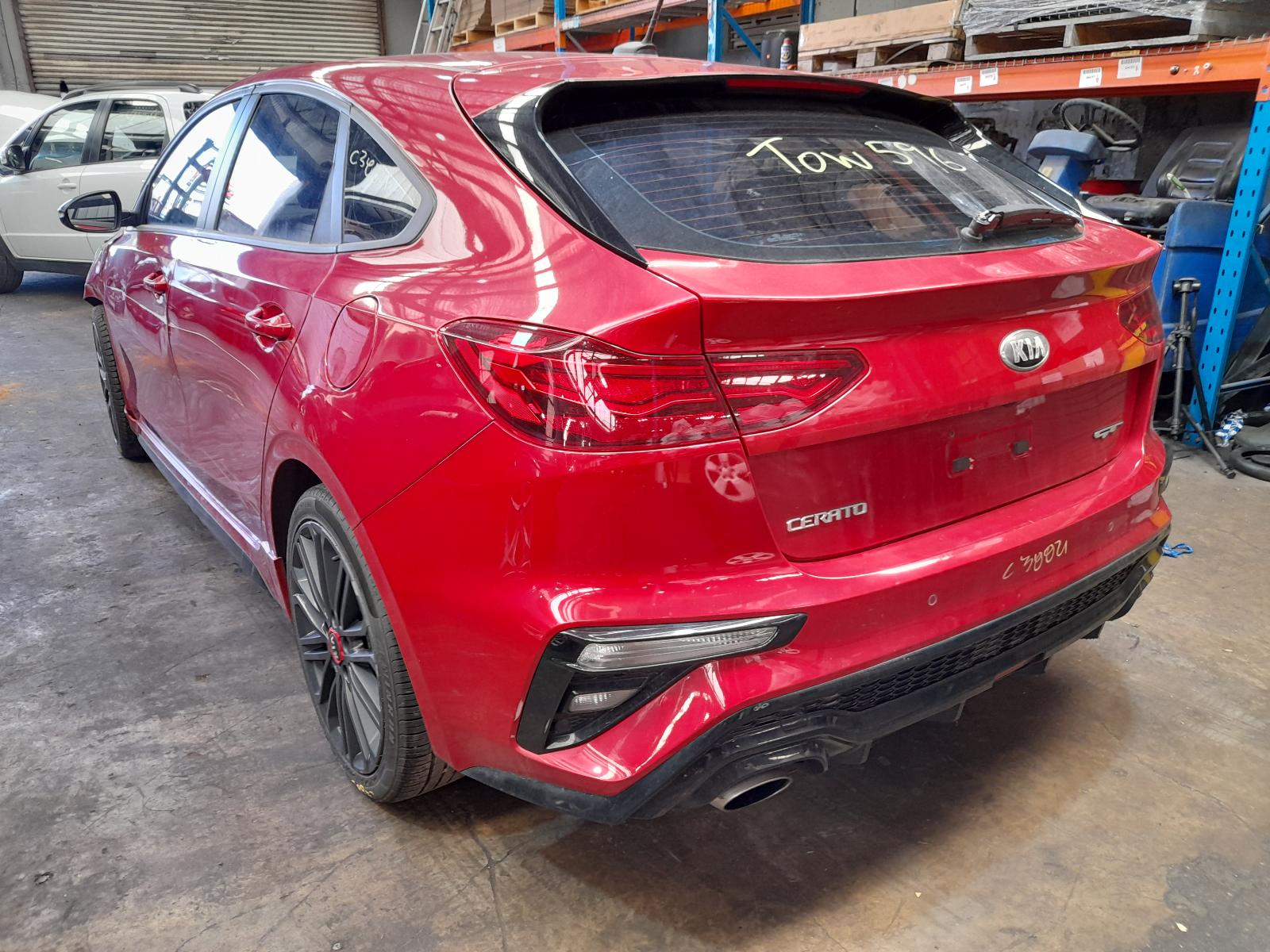 View Auto part Rear Garnish Kia Cerato 2019