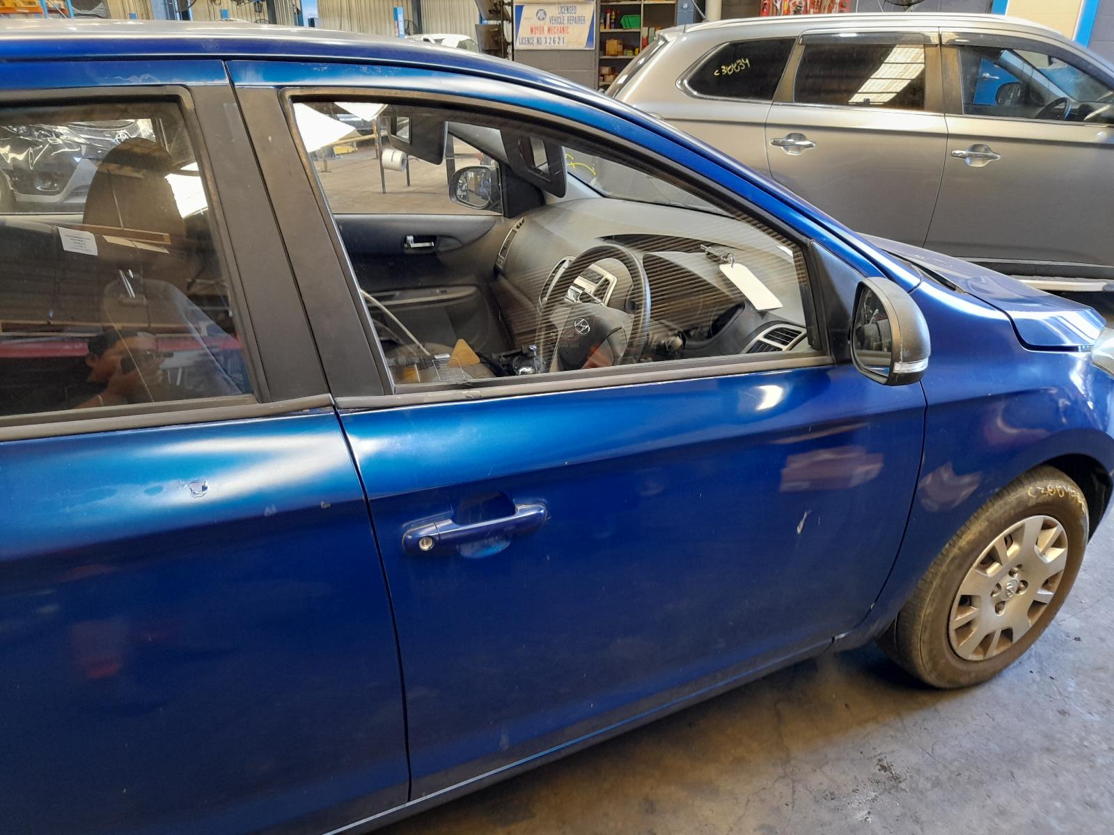 View Auto part R/Bar Bracket/Reinfo Hyundai I20 2012