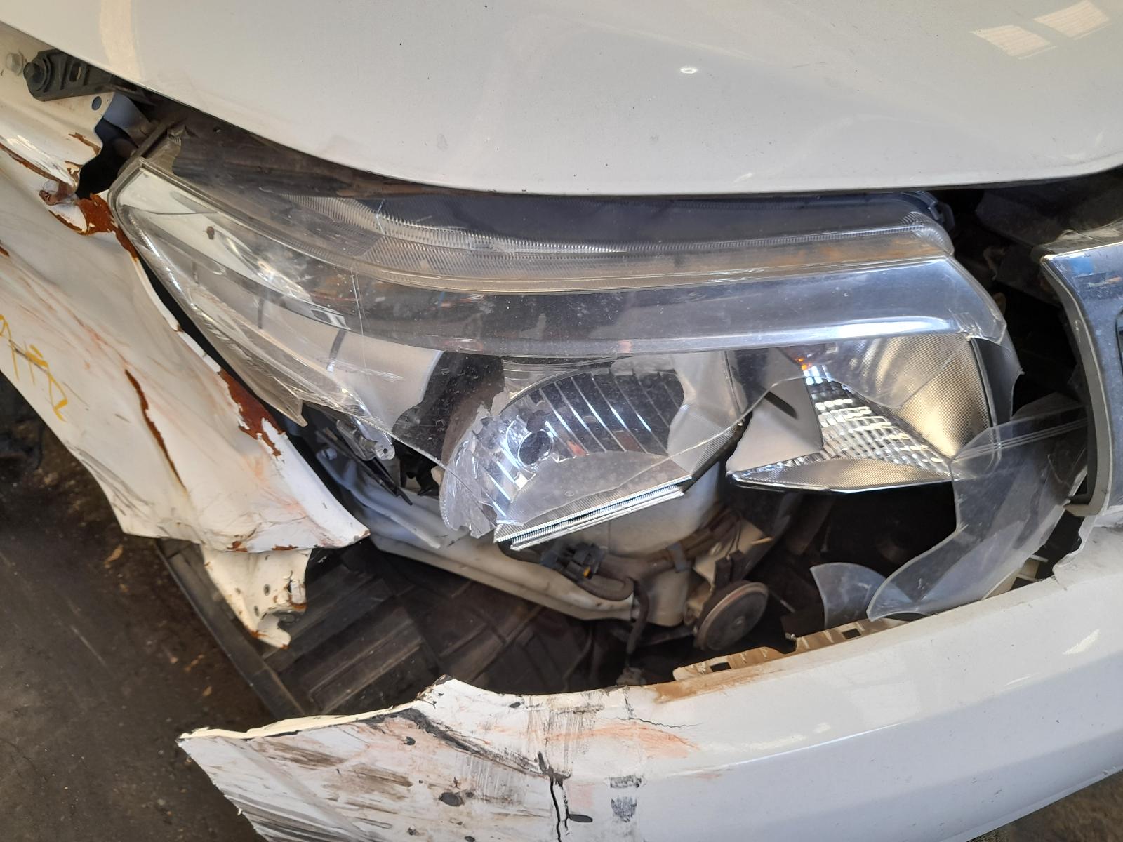 View Auto part Door/Boot/Gate Lock Nissan Navara 2020