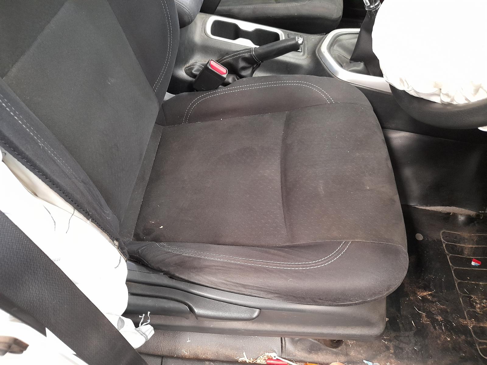 View Auto part Door/Boot/Gate Lock Nissan Navara 2020