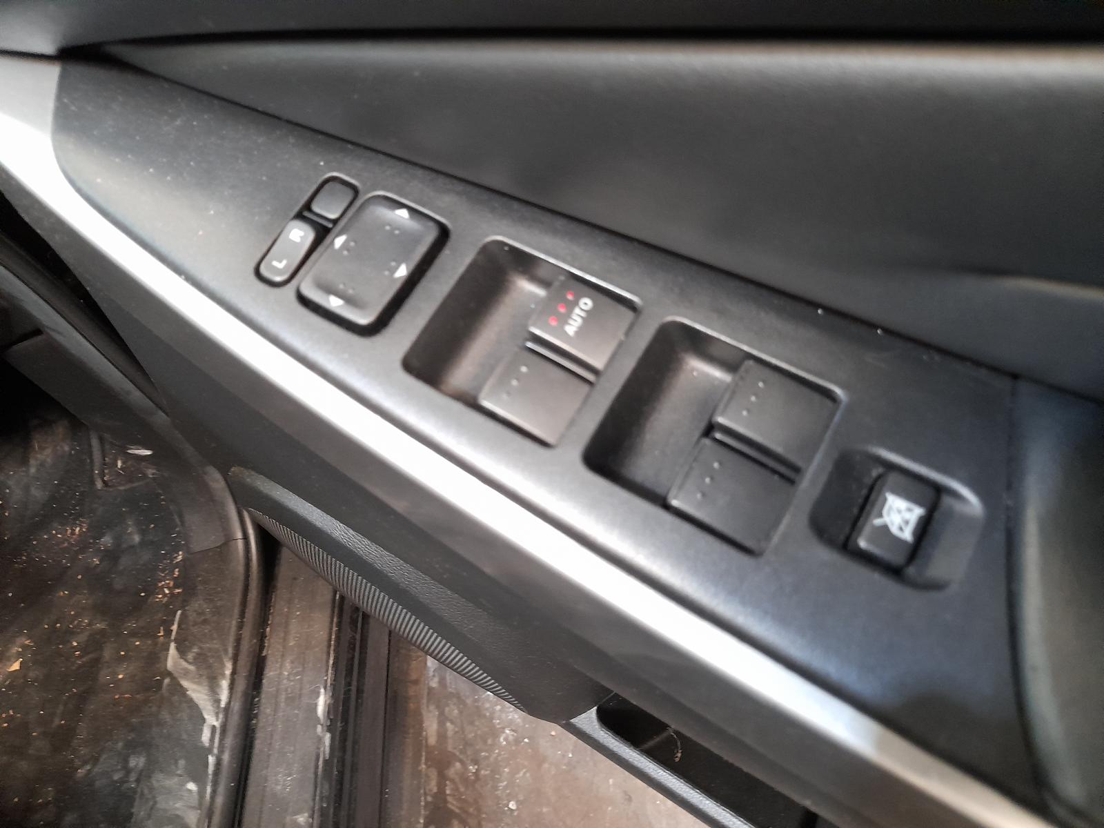 View Auto part Washer Bottle Mazda Cx7 2011