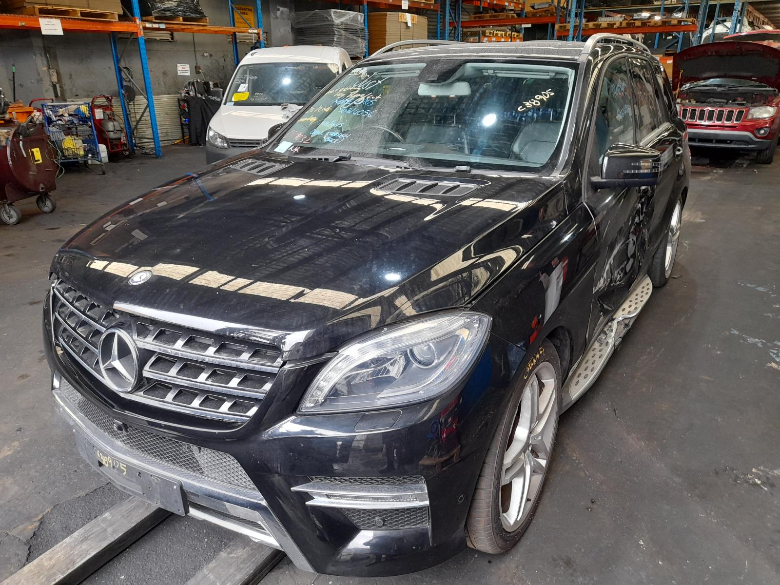 View Auto part R/Bar Bracket/Reinfo Mercedes M Class 2014