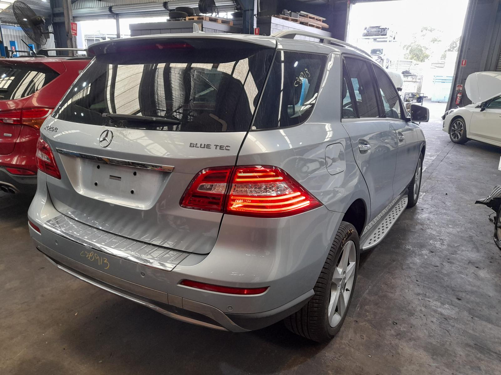 2015 Mercedes M Class Left Front Strut View Auto part Left Front Strut Mercedes M Class 2015