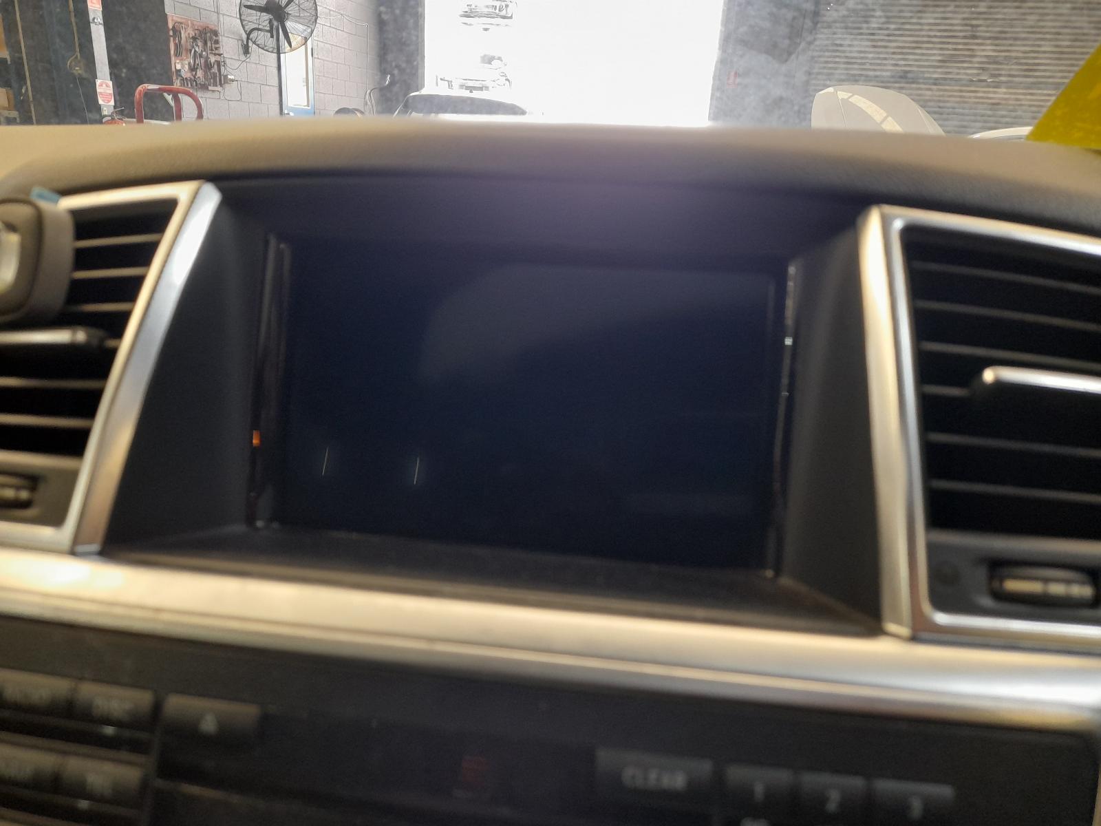 2015 Mercedes M Class Left Front Strut View Auto part Left Front Strut Mercedes M Class 2015