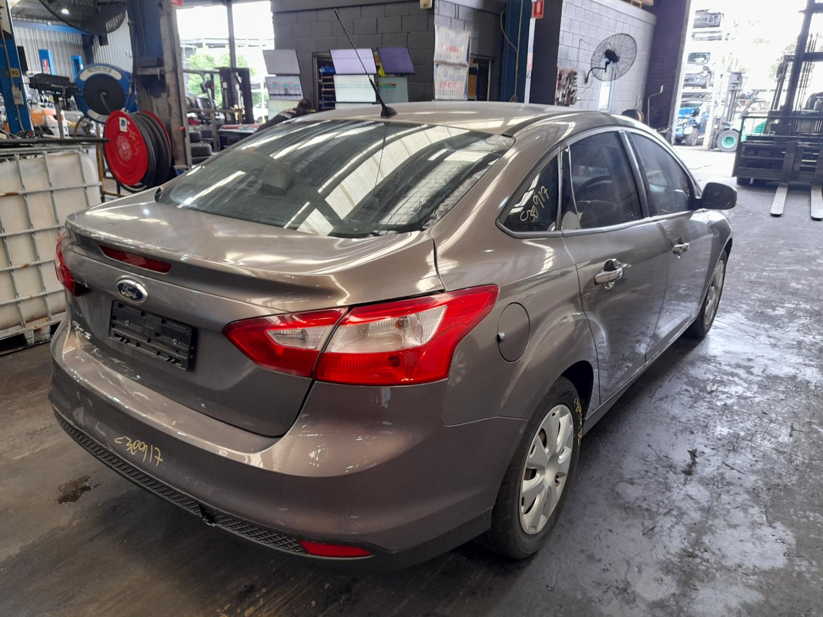 Left Rear Door Window Focus Ford 2012