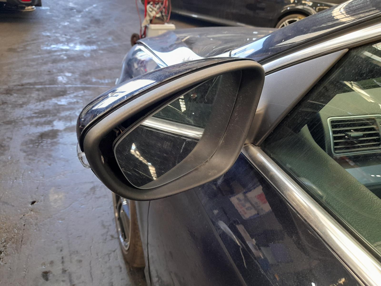 View Auto part Left Guard Volkswagen Passat 2011