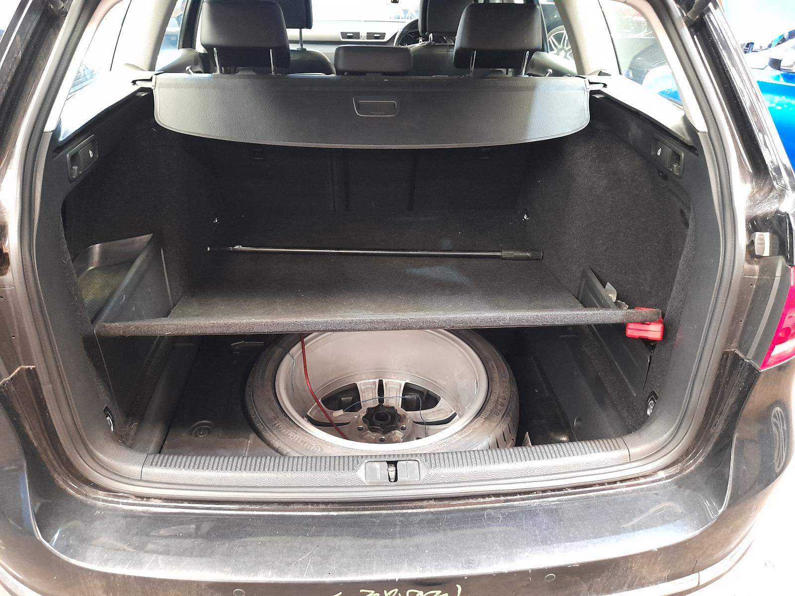 View Auto part Left Guard Volkswagen Passat 2011