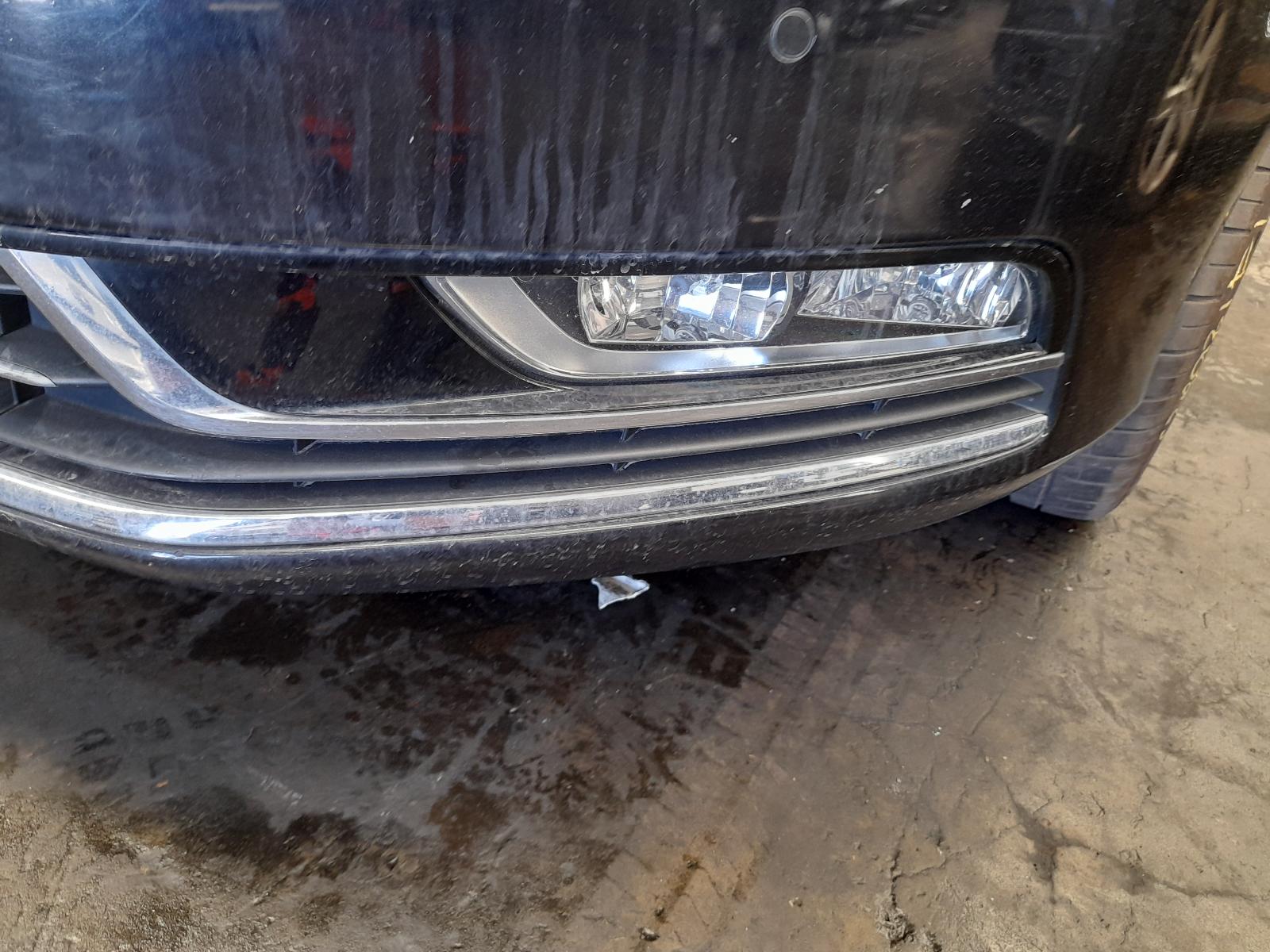 View Auto part Left Guard Volkswagen Passat 2011