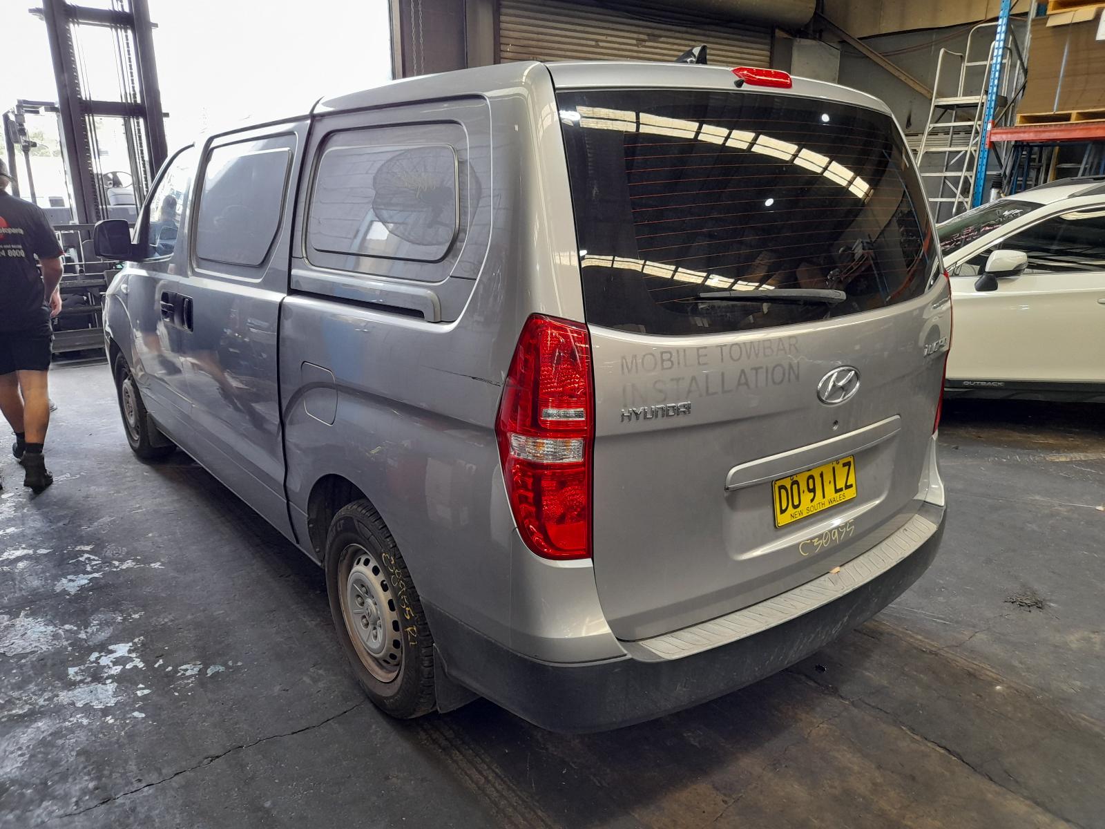 View Auto part Left Front Door Window Hyundai Iload/imax 2019