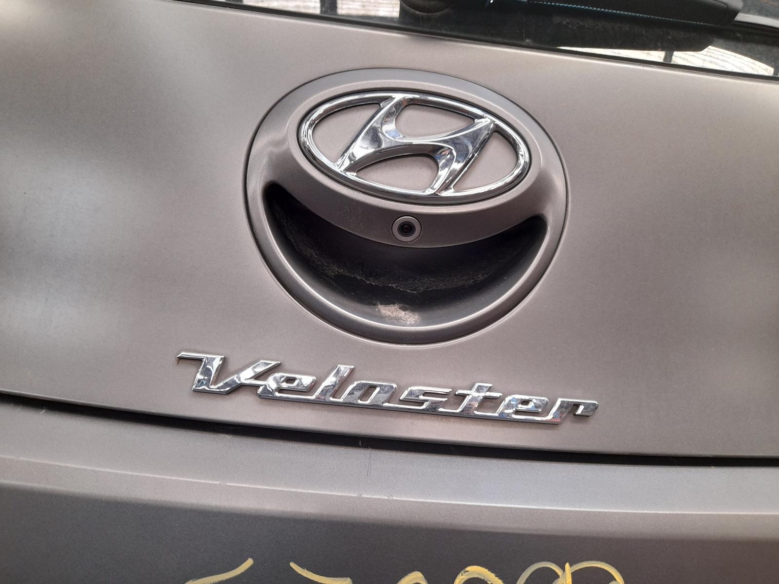 2017 Hyundai Veloster Catalytic Converter View Auto part Catalytic Converter Hyundai Veloster 2017